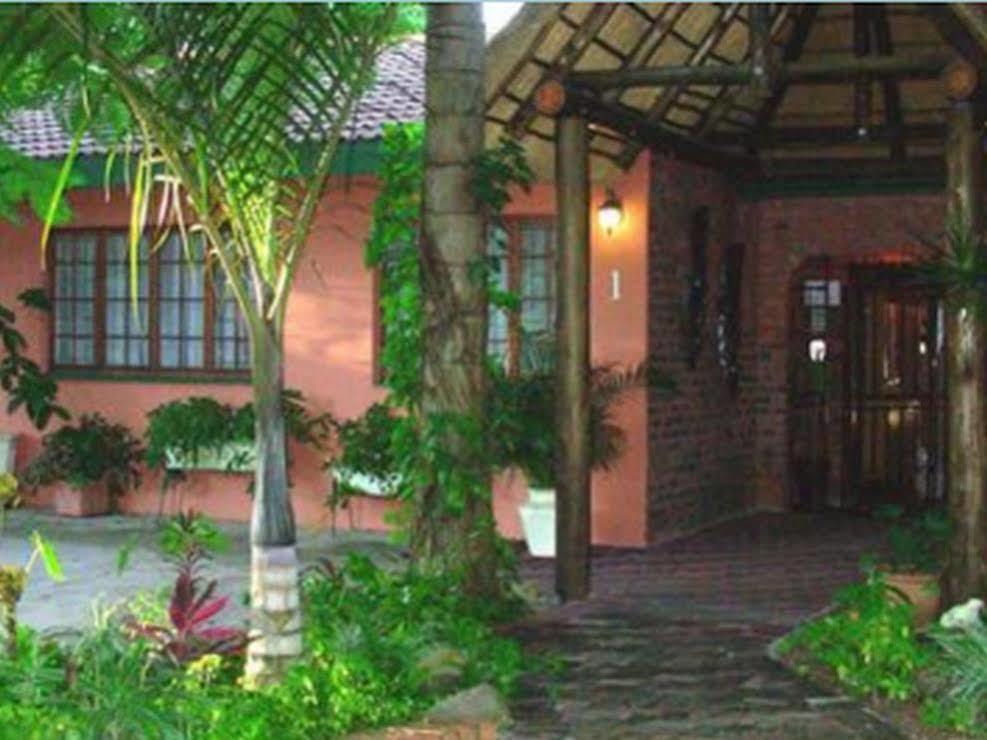 Maputal& Pensión Saint Lucia Estuary Exterior foto